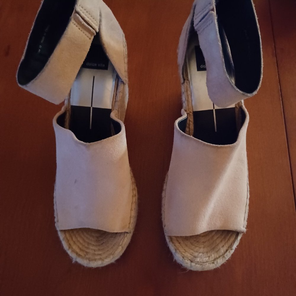 DOLCE VITA SMOKE SUEDE STRAW ANKLE STRAP ZIPPER ESPADRILLE WEDGES - SIZE 10